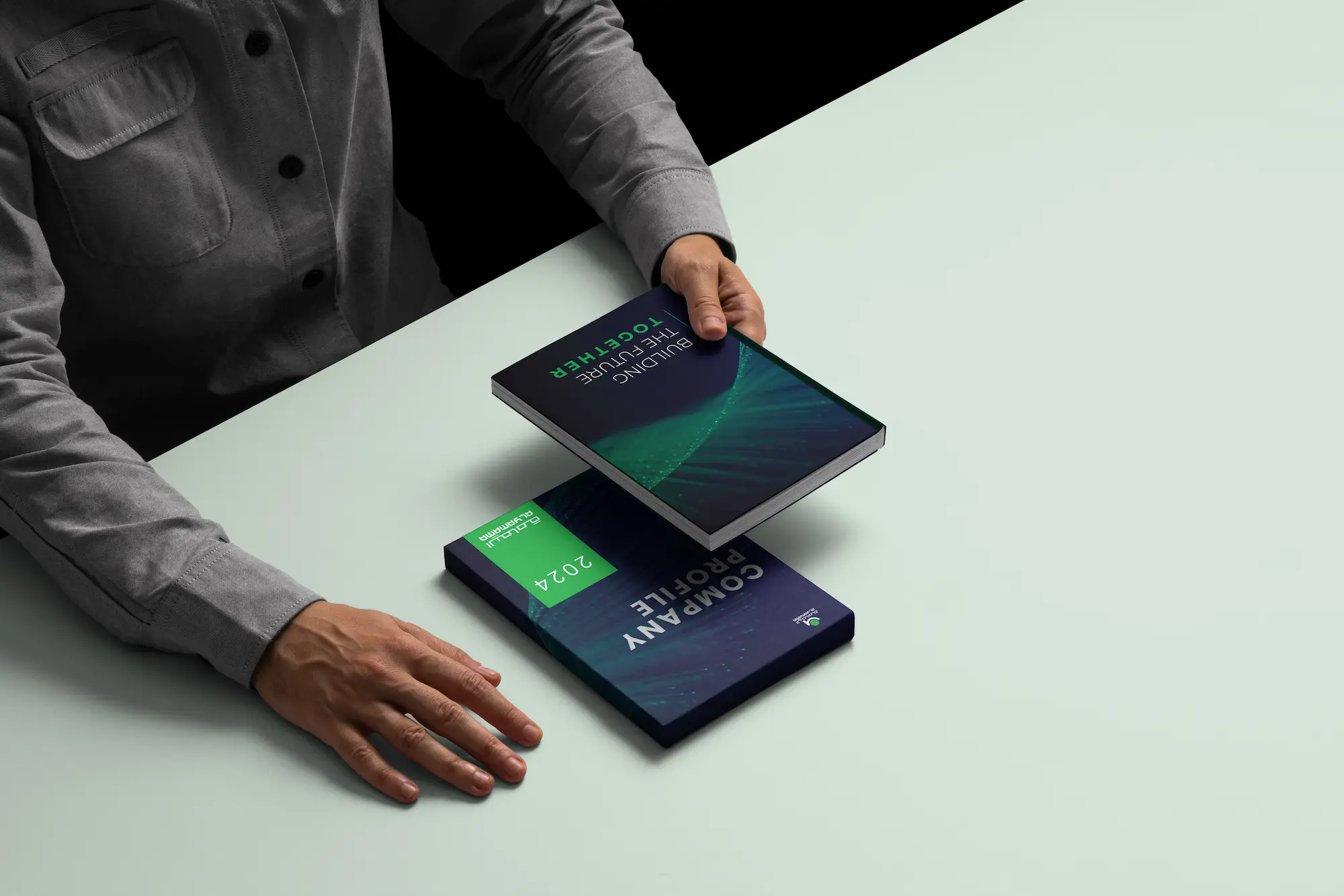 تصميم ملف تعريفي